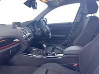 Used BMW 118 Sport Line 136 HP (100 kW) 2015 Mineral white Hatchback