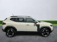 Used Dacia Duster Extreme 130 HP (95 kW) 2025 Cream Hatchback