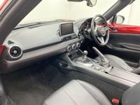 Używany Mazda MX5 Inclusive 131 KM (96 kW) 2017 Czerwony Kabriolet