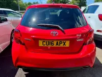 Used Toyota Yaris 99 HP (72 kW) 2016 Red Hatchback