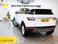 Used Land Rover Range Rover evoque SE 150 HP (110 kW) 2017 White Estate