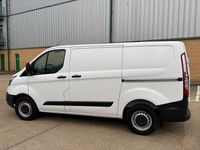 Used Ford Transit Custom 105 HP (77 kW) 2017 White Van