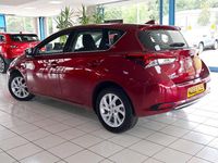 Used Toyota Auris Hybrid 2018 Red Hatchback