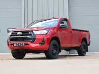 Used Toyota HiLux Active 150 HP (110 kW) 2023 Red Pickup