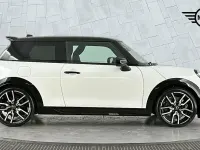Używany Mini Cooper S Hatch 201 KM (147 kW) 2025 Biały Hatchback