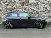 Używany Mini Cooper S Hatch 201 KM (147 kW) 2024 Czarny Hatchback