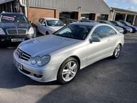 Usado Mercedes CLK220 Avantgarde 150 HP (110 kW) 2006 Prateado Coupé