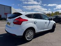 Usado Ford Focus Zetec 2012 Branco Citadino