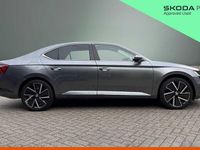 Usado Skoda Superb LAURIN & KLEMENT 140 CV (102 kW) 2024 Gris Utilitario