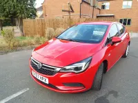 Used Vauxhall Astra Design Edition 105 HP (77 kW) 2017 Red Hatchback