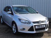 Używany Ford Focus Zetec 2011 Srebrny Hatchback