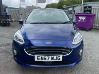 Begagnad Ford Fiesta Titanium 120 HK (88 kW) 2017 Blå Halvkombi