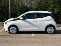 Used Toyota Aygo X-play 2021 White Hatchback