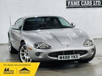 Używany Jaguar XKR Supercharged 2000 Srebrny Coupe