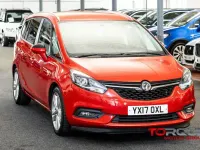 Used Vauxhall Zafira Tourer SRi 140 HP (102 kW) 2017 Red MPV