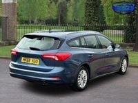 Używany Ford Focus Titanium 120 KM (88 kW) 2018 Niebieski Kombi