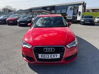 Begagnad Audi A3 S-Line 2013 Röd Halvkombi