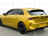 Used Vauxhall Astra 130 HP (95 kW) 2023 Yellow/black Hatchback