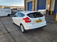 Used Ford Focus Zetec 123 HP (90 kW) 2015 White Hatchback