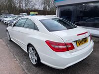 Begagnad Mercedes E350 2010 Vit Sportkupé