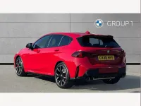 Usado BMW M135 Comfort Edition 296 CV (217 kW) 2026 Rojo Utilitario