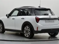 Used Mini Cooper Hatch 113 kW (154 HP) 2026 White Hatchback