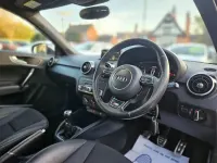 Begagnad Audi A1 Sportback S-Line 125 HK (91 kW) 2017 Svart Halvkombi