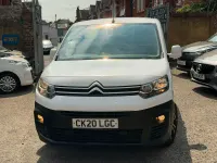 Used Citroën Berlingo Start 100 HP (73 kW) 2020 White MPV