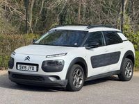 Used Citroën C4 Cactus Feel 101 HP (74 kW) 2015 White Hatchback