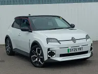 Used Renault R5 Komfort 110 kW (150 HP) 2025 White Hatchback