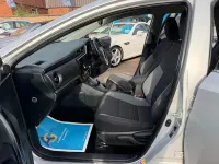 Used Toyota Auris Hybrid Design 136 HP (100 kW) 2016 Silver Hatchback