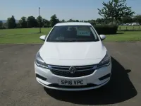 Used Vauxhall Astra S 105 HP (77 kW) 2016 White Hatchback