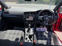 Used VW Golf VII GTD 184 HP (135 kW) 2017 Red Hatchback