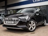 Usado Audi e-tron Comfort 11 kW (15 HP) 2021 Preto SUV
