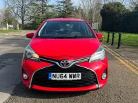 Used Toyota Yaris 99 HP (72 kW) 2014 Red Hatchback