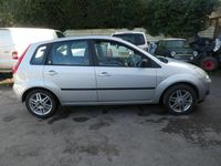 Used Ford Fiesta Ghia 90 HP (66 kW) 2006 Silver Hatchback