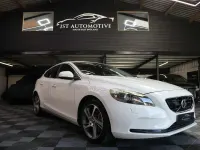 Used Volvo V40 SE 190 HP (139 kW) 2015 White Hatchback
