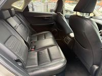 Usado Lexus NX300h Luxury Line 197 CV (144 kW) 2014 Plateado SUV