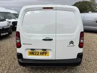 Used Citroën Berlingo 100 HP (73 kW) 2022 White MPV
