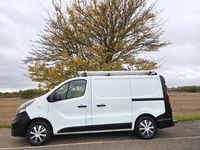 Used Vauxhall Vivaro 95 HP (69 kW) 2018 White MPV