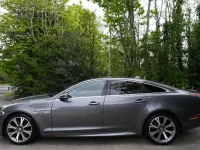 Usado Jaguar XJ Portfolio 300 HP (220 kW) 2016 Cinzento Sedan