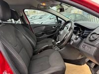 Used Renault Clio IV Dynamique 75 HP (55 kW) 2014 Red Hatchback