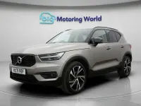 Usado Volvo XC40 R-Design Pro 163 CV (119 kW) 2021 Gris SUV