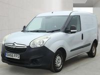 Używany Vauxhall Combo 2016 Srebrny Minivan