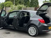 Used Vauxhall Astra Excite 2015 Black Hatchback