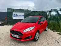 Usado Ford Fiesta Zetec 2012 Rojo Utilitario