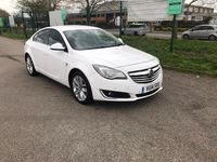 Used Vauxhall Insignia SRi 140 HP (102 kW) 2014 White Hatchback