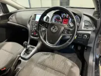 Used Vauxhall Astra 95 HP (69 kW) 2013 Black Estate