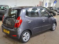 Usado Hyundai i10 Active 85 HP (62 kW) 2012 Cinzento Citadino