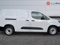 New Vauxhall Combo 100 HP (73 kW) 2025 White MPV
